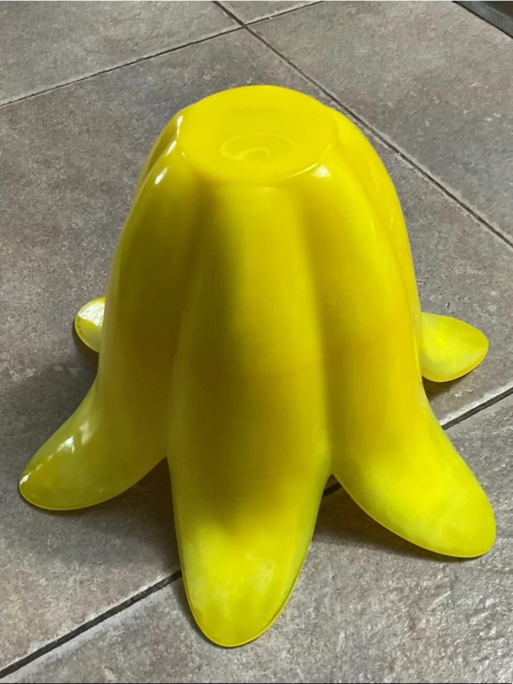 Studio Nova vibrant yellow